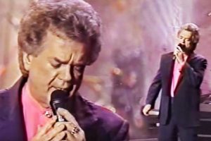 Conway Twitty – Never Been This Far Before