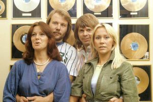ABBA – Should I Laugh Or Cry
